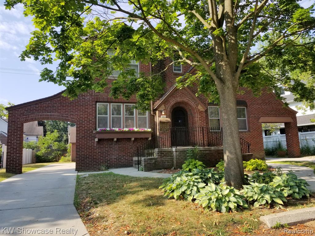 665 BLOOMFIELD, Birmingham, MI 48009 — front exterior