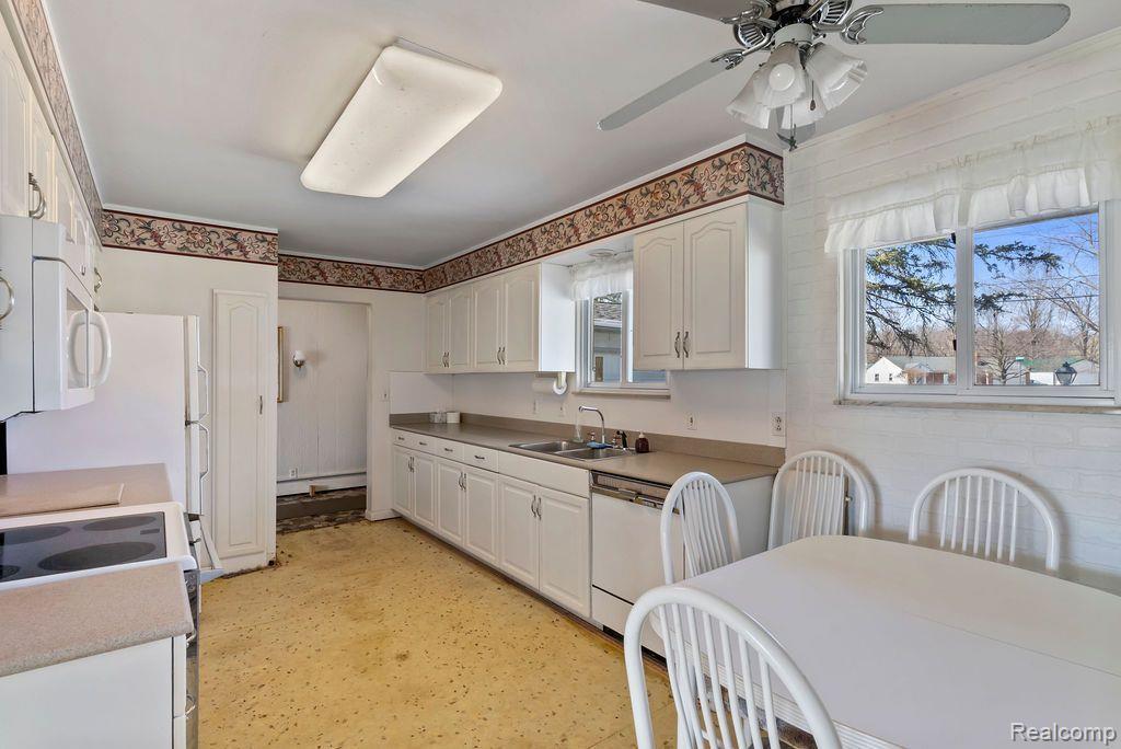 4302 ESTA Drive, Flint, MI 48506 — Photo 11