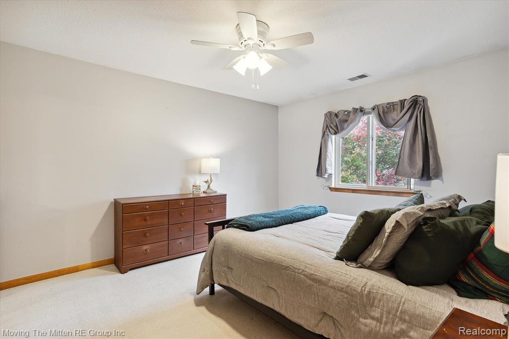 9755 WILDFLOWER, Belleville, MI 48111 — Photo 16