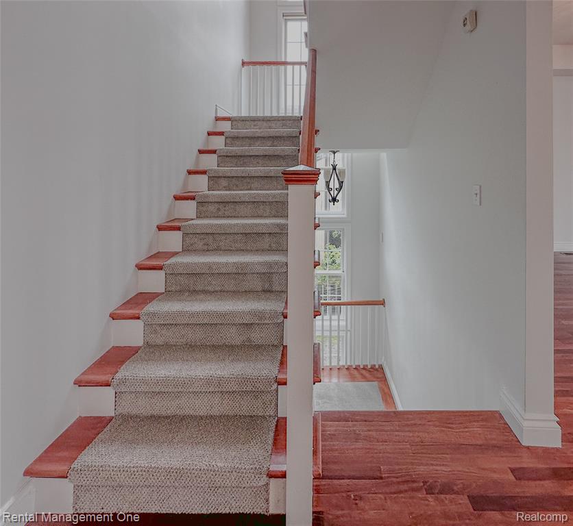 5742 PUTNAM Drive, West Bloomfield, MI 48323 — Photo 25