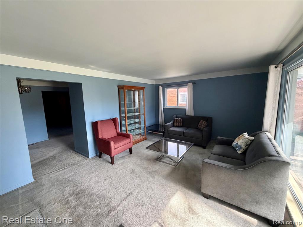 6251 N Charlesworth Street, Dearborn Heights, MI 48127 — Photo 6