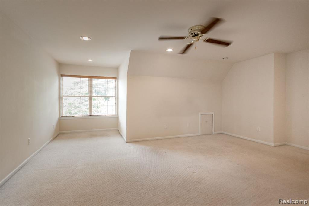 807 PALLISTER Street, Detroit, MI 48202 — Photo 15