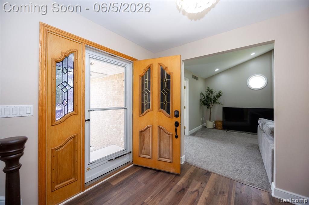 932 River Court, Wyandotte, MI 48192 — Photo 18
