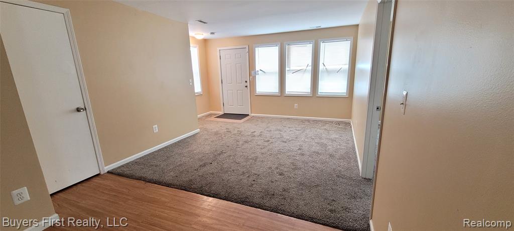 7052 Meadow Avenue, Warren, MI 48091 — Photo 11