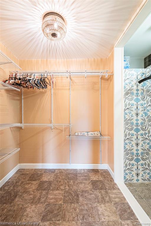 12237 Dalhart Drive, Fenton, MI 48430 — Photo 17