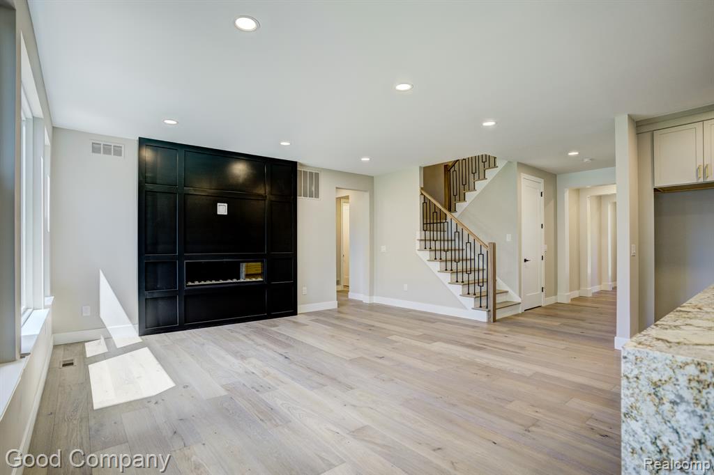 808 Irving Avenue, Royal Oak, MI 48067 — Photo 12