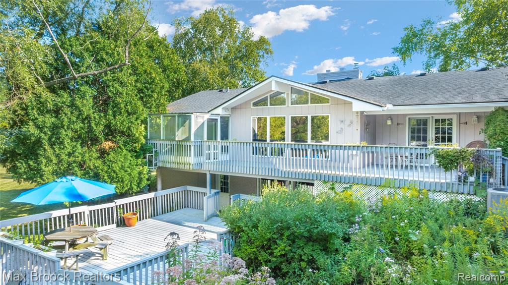 35550 Pleasant Valley Road, Farmington Hills, MI, 48331