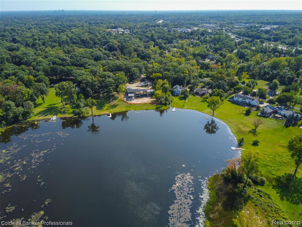 3260 Chickering Lane, Bloomfield Hills, MI 48302 — Photo 13