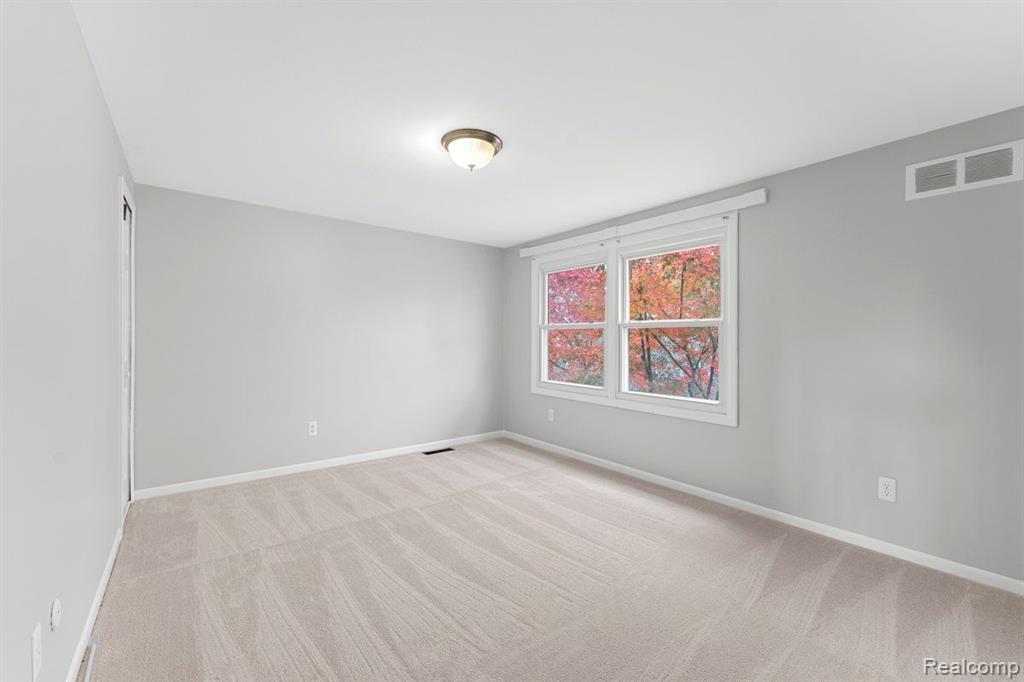 42275 CHATTERTON Court, Northville, MI 48168 — Photo 29