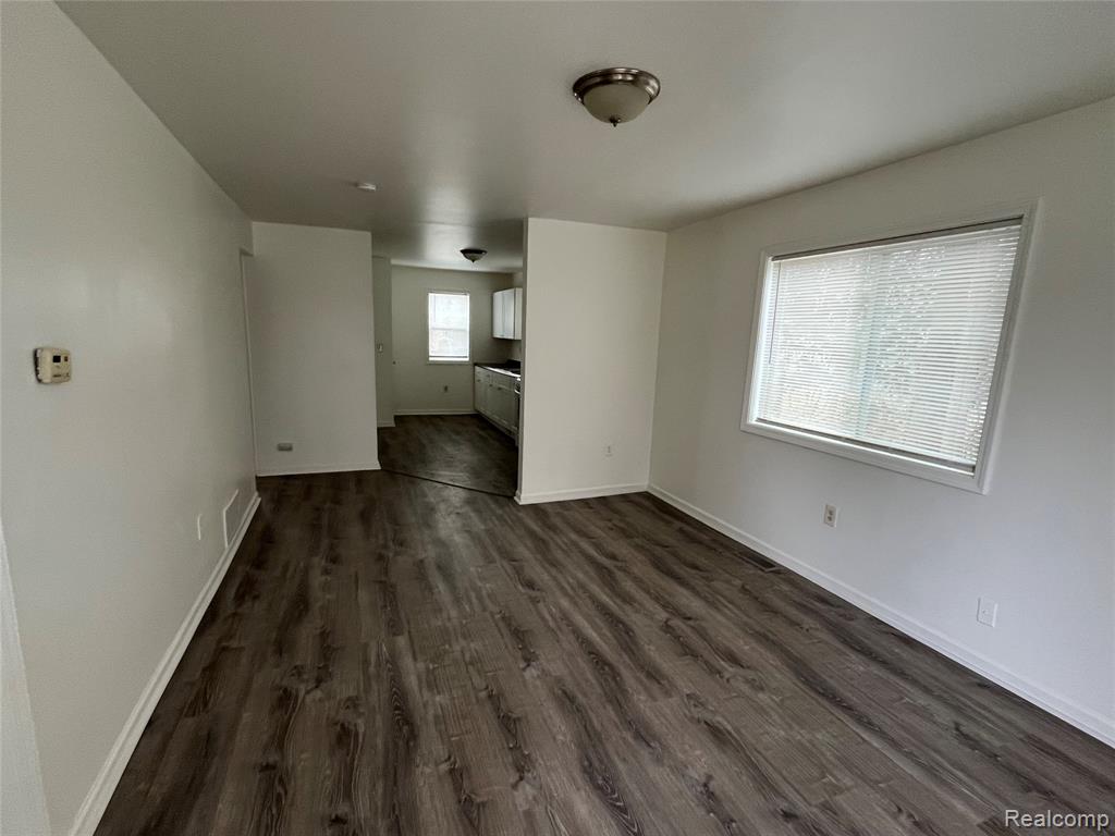 438 Kenilworth Avenue, Pontiac, MI 48342 — Photo 7