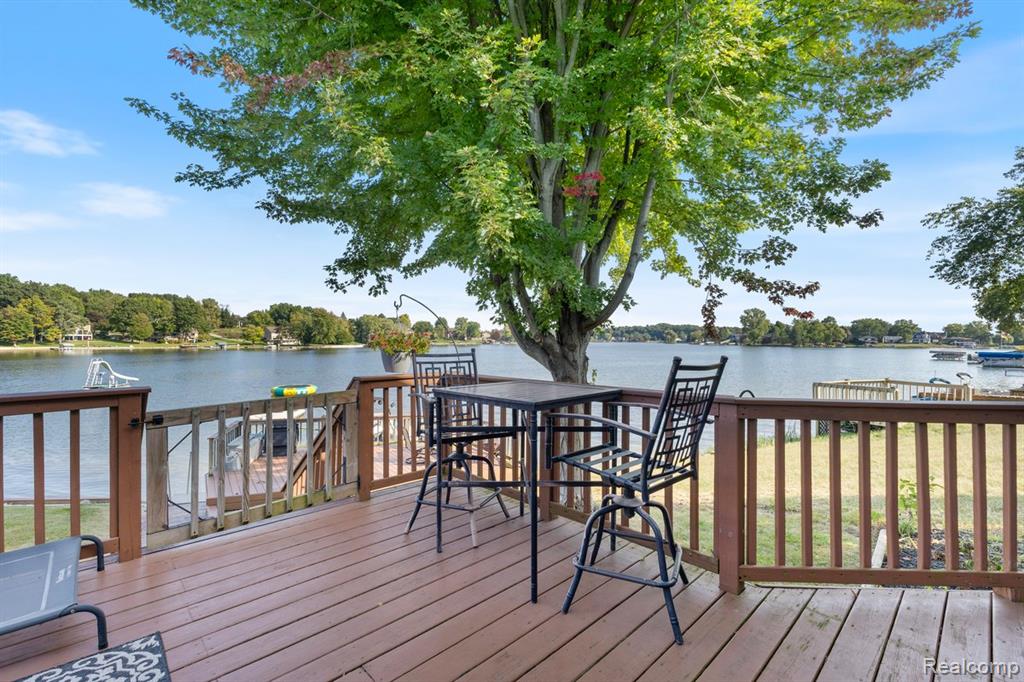 8437 WOODLAND SHORE Drive, Brighton, MI 48114 — Photo 54