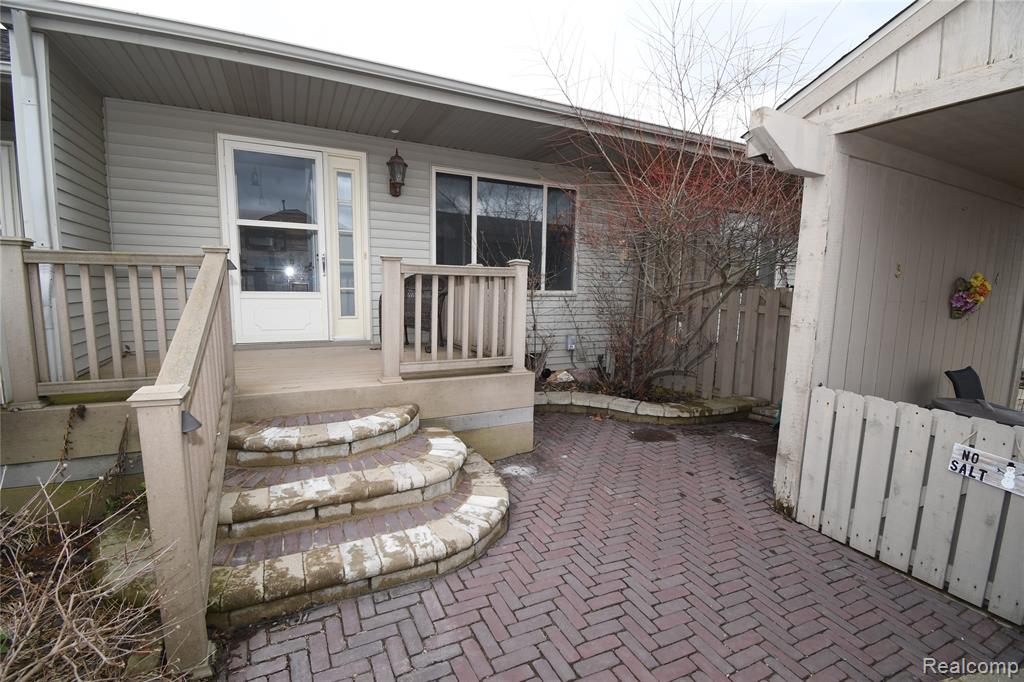 62310 Arlington Circle, 3, South Lyon, MI 48178 — front exterior