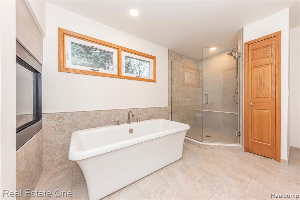 61024 Evergreen Court, 23, South Lyon, MI 48178 — Photo 29