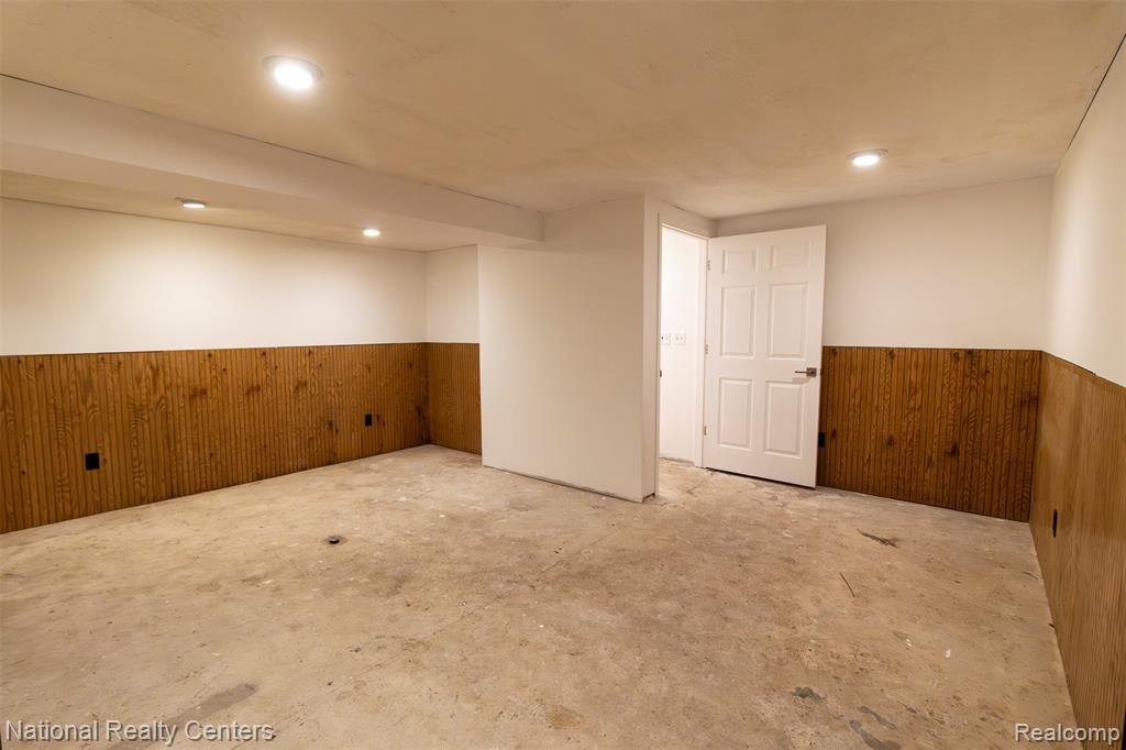 529 N Watkins, Perry, MI 48872 — Photo 26