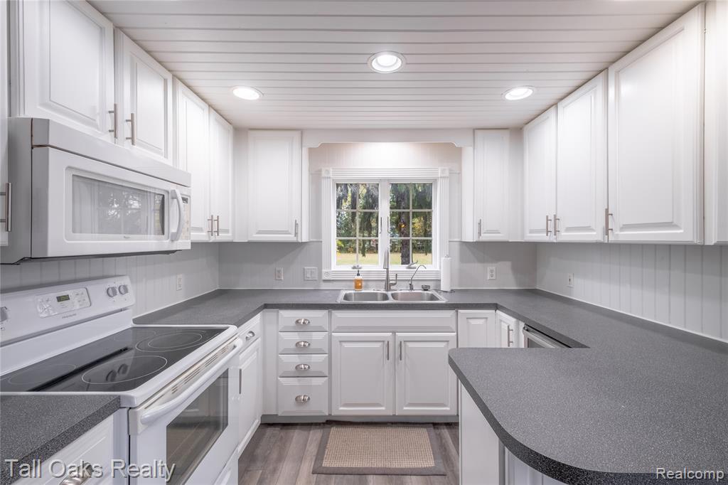 9440 E Potter Road, Davison, MI 48423 — Photo 12