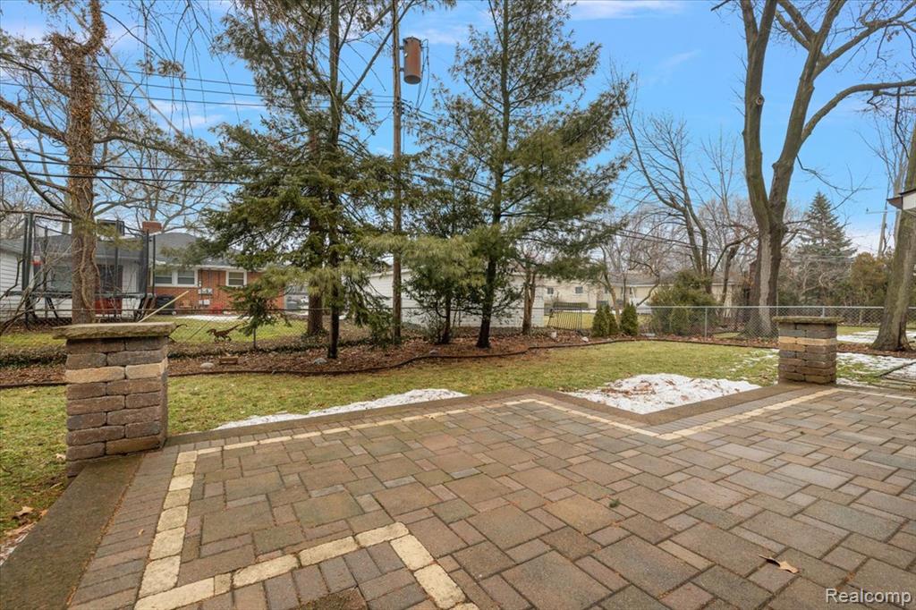 16244 Lauderdale Avenue, Beverly Hills, MI 48025 — Photo 52