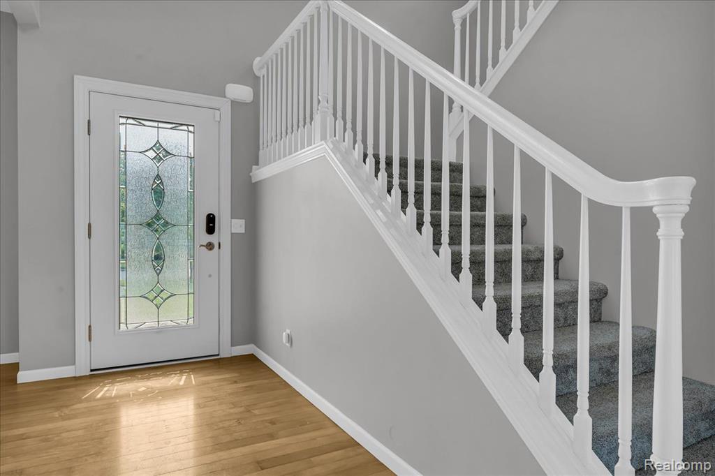 8327 Parkside Drive, Grand Blanc, MI 48439 — Photo 7