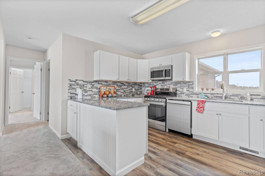 78037 DELAND Road, Richmond, MI 48062 — Photo 14