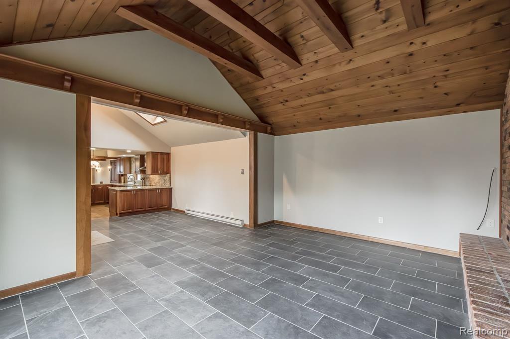 9149 LONGCROFT Drive, White Lake, MI — Photo 20