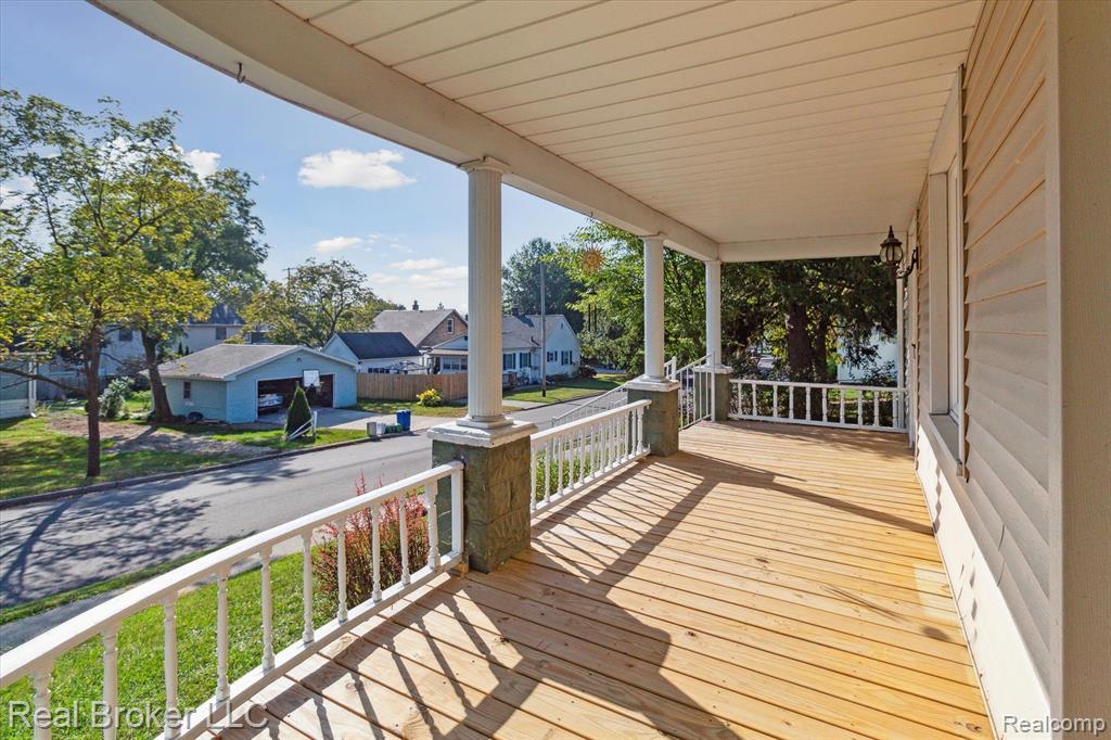 402 S 7TH Street, St. Clair, MI 48079 — Photo 4