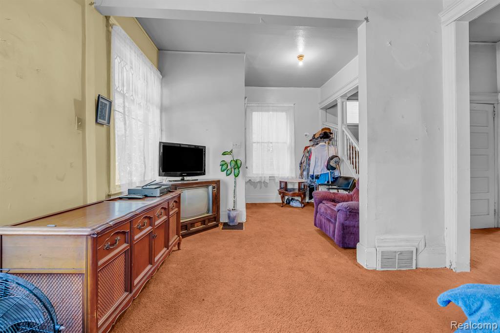 427 Melbourne Street, Detroit, MI 48202 — Photo 4