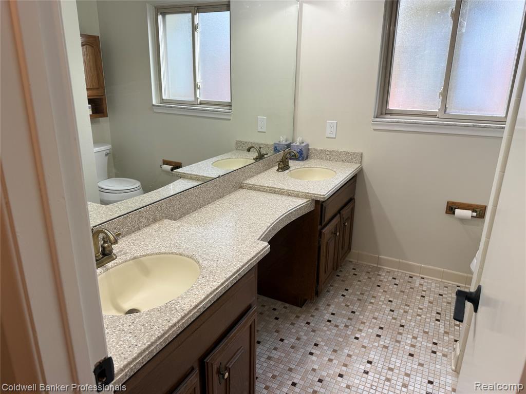 47071 Savannah Drive, Macomb, MI 48044 — Photo 35