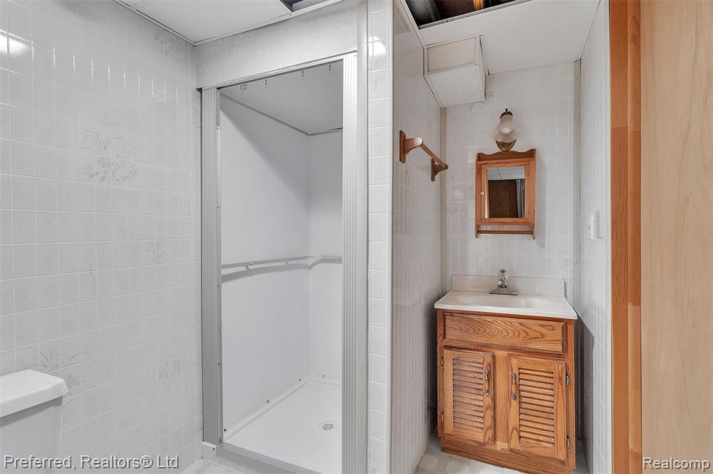 19517 Dartmouth Place, Northville, MI 48167 — Photo 27