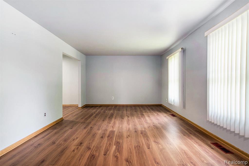 1817 Hamlet, Ypsilanti, MI 48198 — Photo 4
