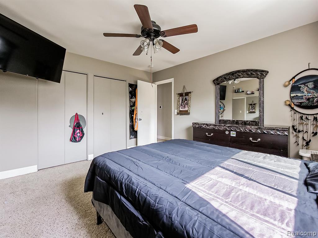 853 ADELAIDE Drive, Wolverine Lake, MI 48390 — Photo 11