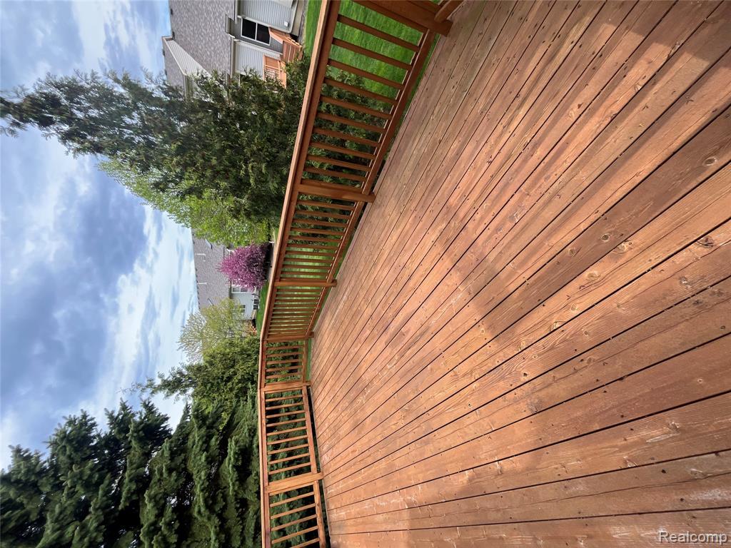 828 Woodhaven Drive, Commerce Twp, MI 48390 — Photo 40