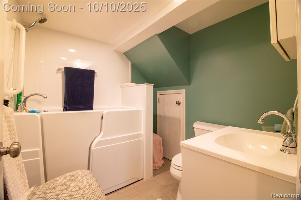 22321 N Fairway Drive, Woodhaven, MI 48183 — Photo 44