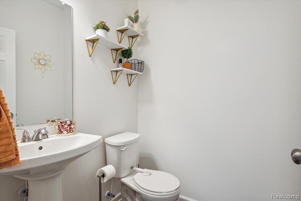 51177 MAPLE LEAF Drive, Macomb, MI 48042 — Photo 9