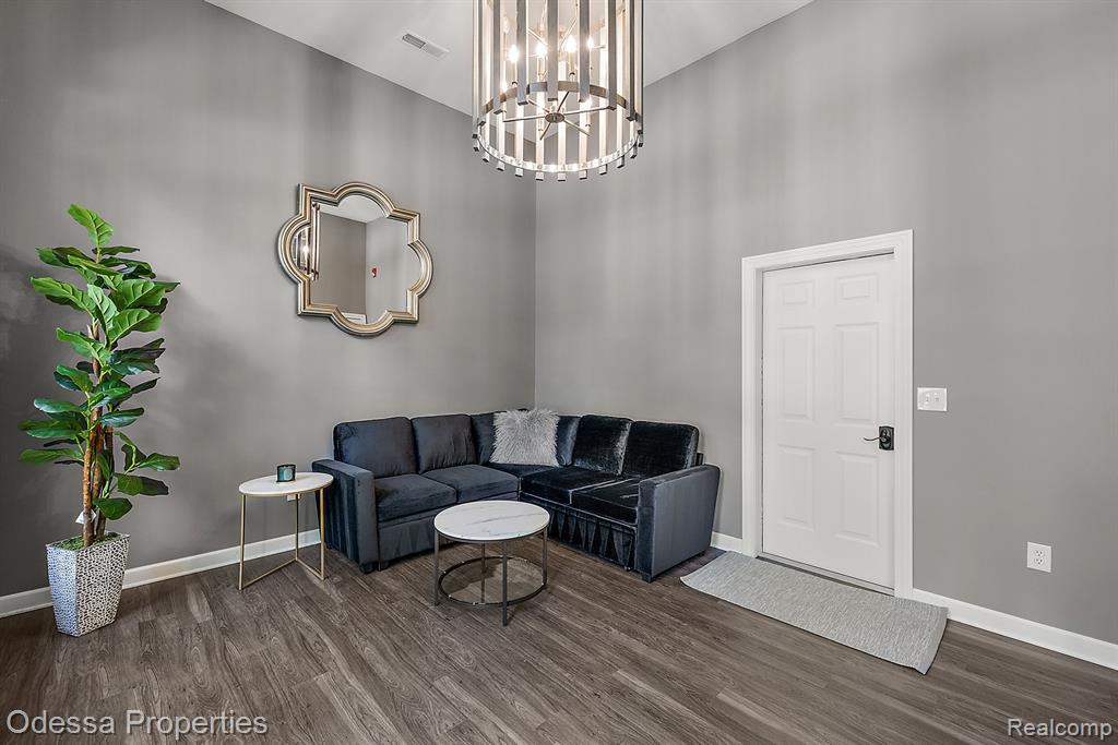 527 Lewis Street, Birmingham, MI 48009 — Photo 2
