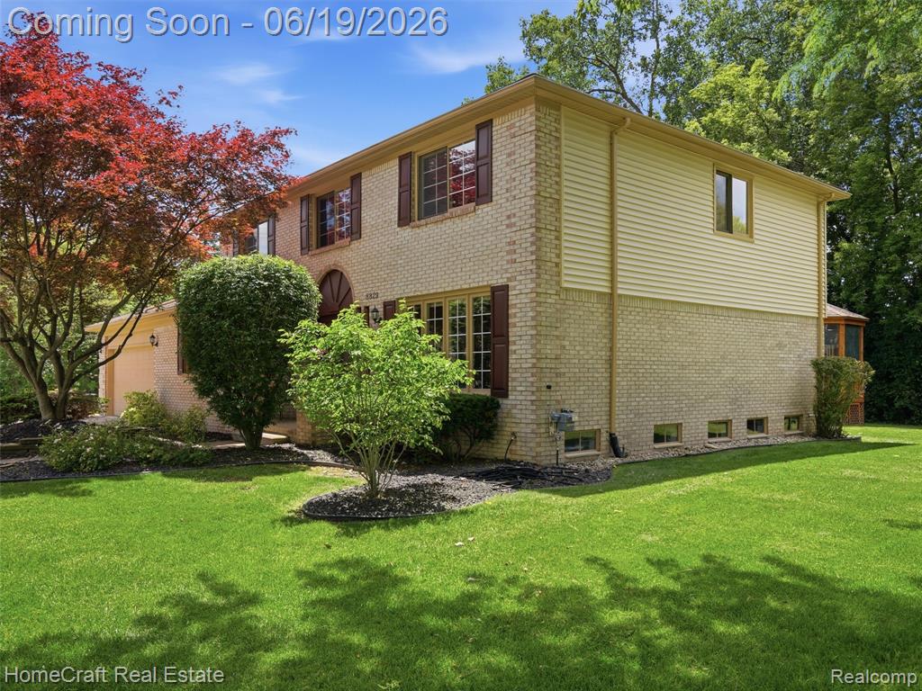 8829 WOODBERRY Road, Plymouth, MI 48170 — Photo 37
