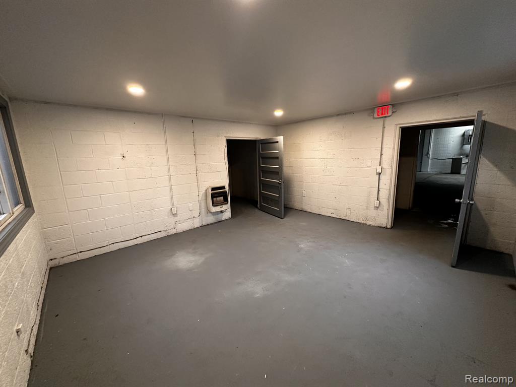 41241 E HURON RIVER Drive, Van Buren, MI 48111 — Photo 11