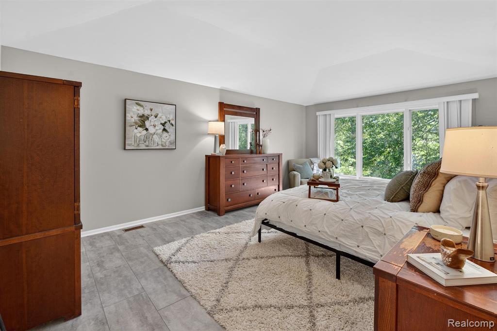 7359 Colchester Lane, West Bloomfield, MI — Photo 30