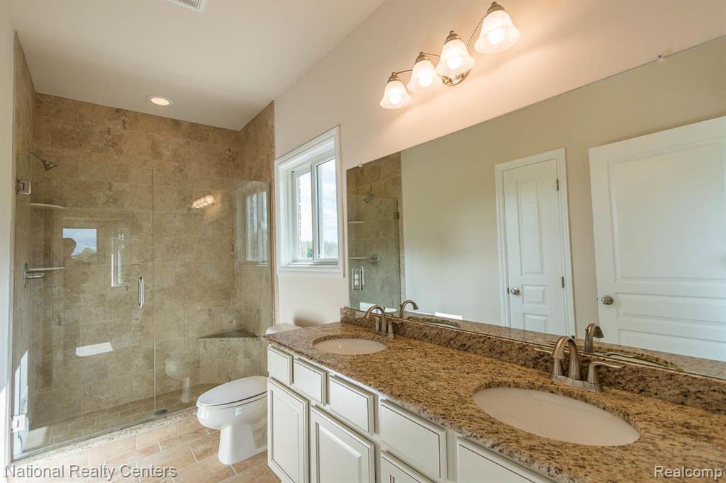 8384 Meadow Creek Drive, Goodrich Vlg, MI — Photo 14