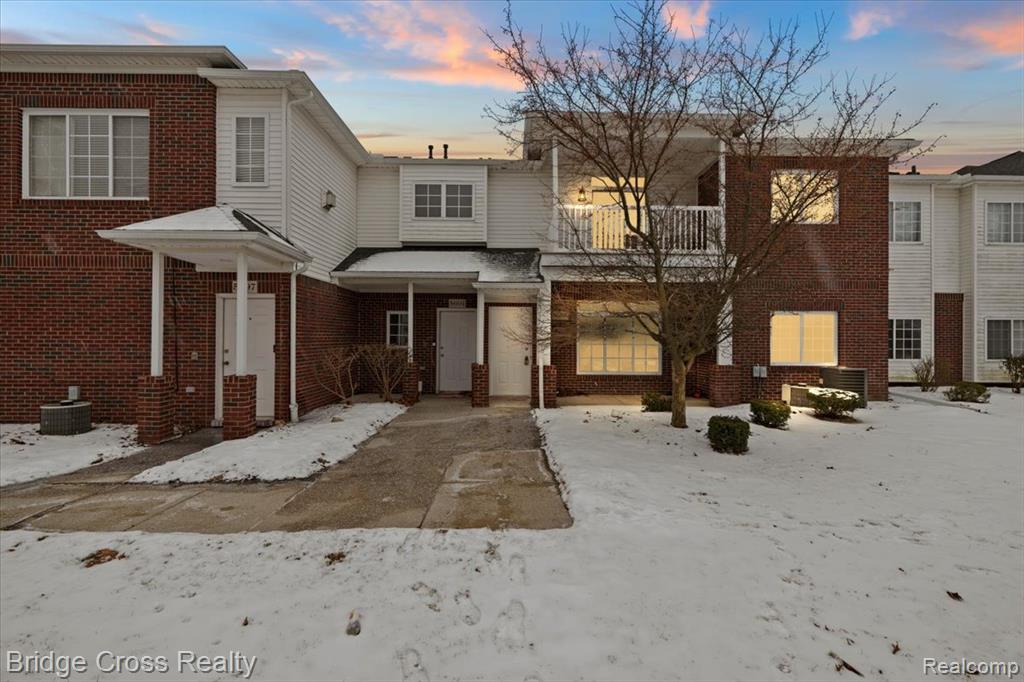 5685 Twin Oaks Drive, Sterling Heights, MI 48314 — front exterior