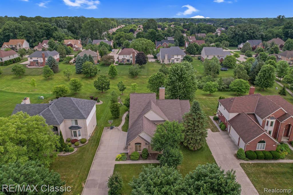 5924 LOVEWOOD Court, Canton, MI 48187 — Photo 38