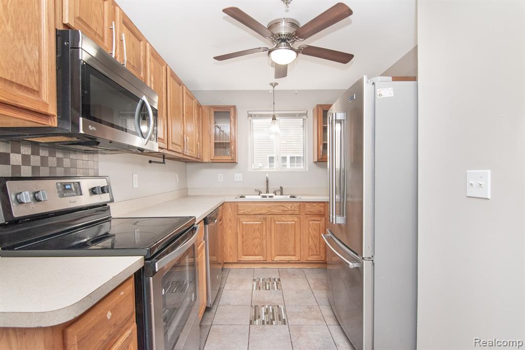 23250 POPLAR Drive, Southfield, MI 48075 — Photo 10