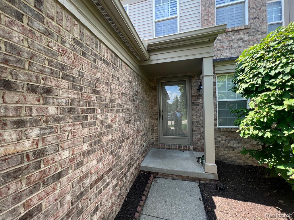 4174 HUNTERS Circle E, Canton, MI 48188 — Photo 3
