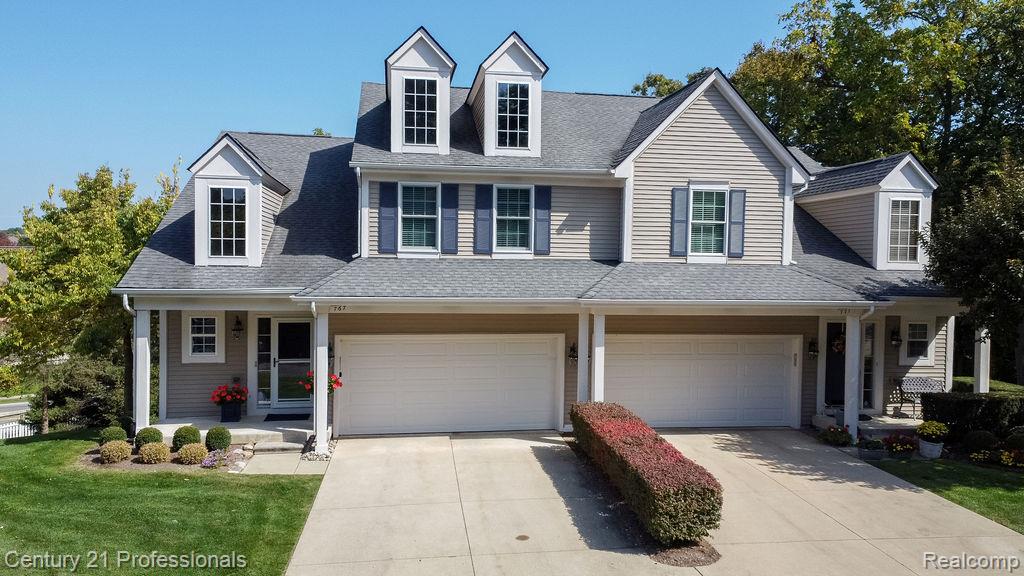 767 E Bluff Court, Rochester Hills, MI 48307 — Photo 3