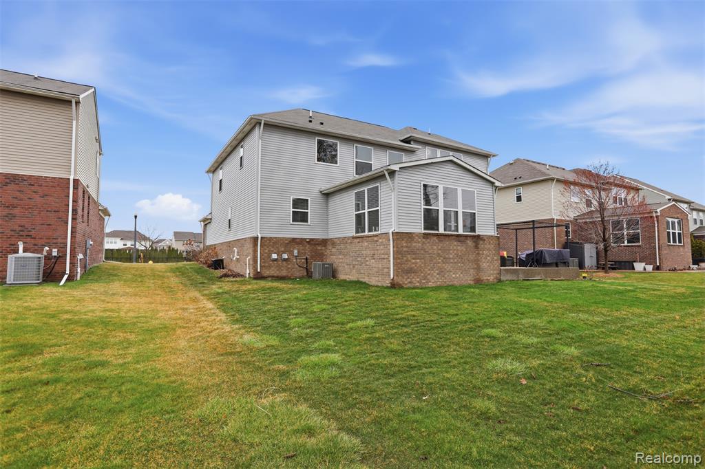 49378 Camarosa Lane, Macomb, MI 48044 — Photo 41