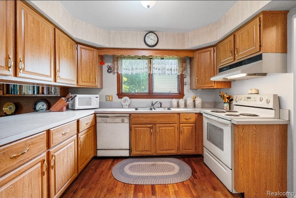 439 Windmill Point Drive, Flushing, MI 48433 — Photo 7