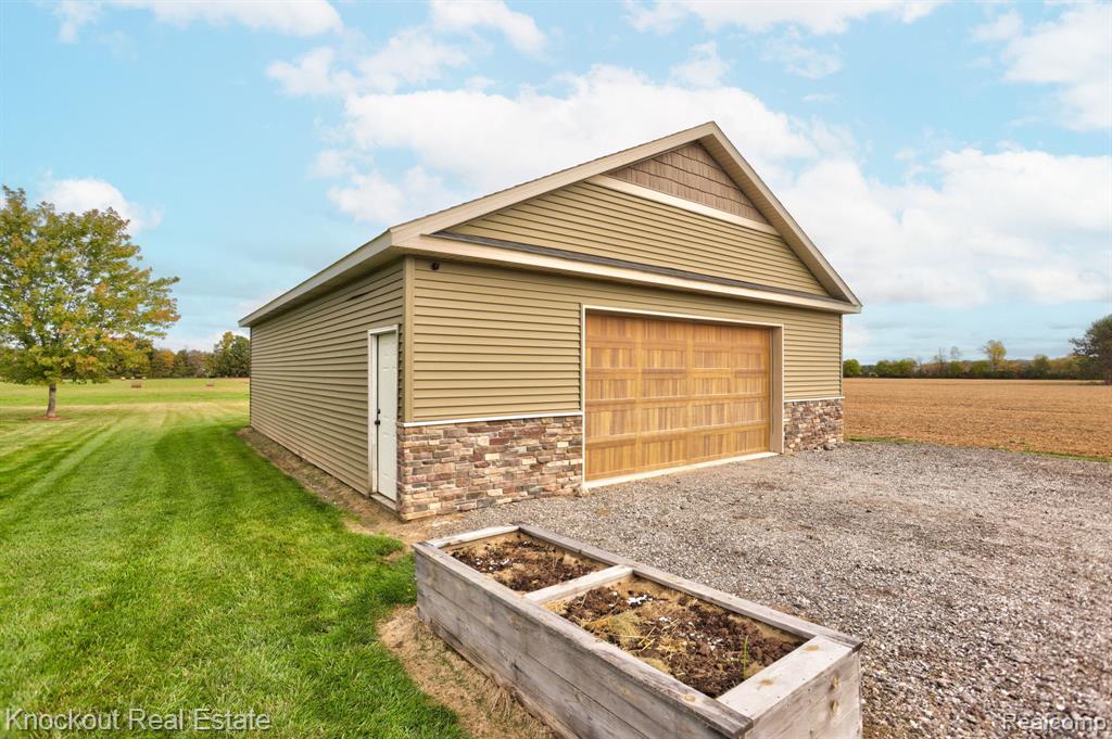 9351 Lange Road, Birch Run, MI 48415 — Photo 64