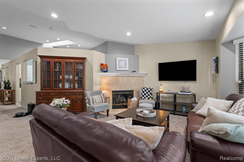 7208 Green Farm Road, 154, West Bloomfield, MI — Photo 9