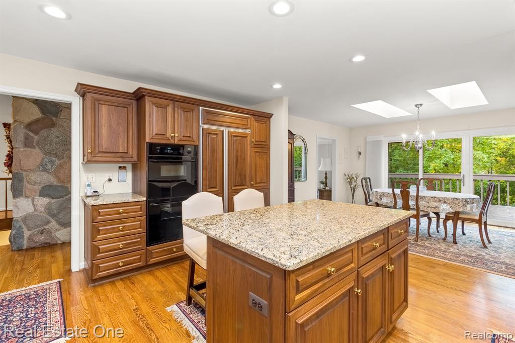 4342 MEADOW Lane, Orchard Lake Village, MI 48323 — Photo 16