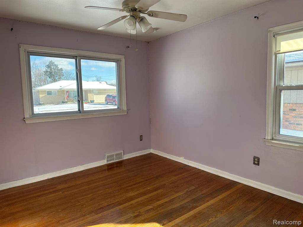 7043 WHITEFIELD Street, Dearborn Heights, MI 48127 — Photo 5