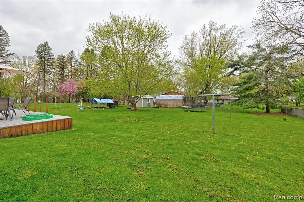 6437 Oriole Drive, Flint, MI 48506 — Photo 55