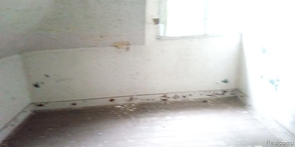 13832 PINEWOOD Street, Detroit, MI, 48205